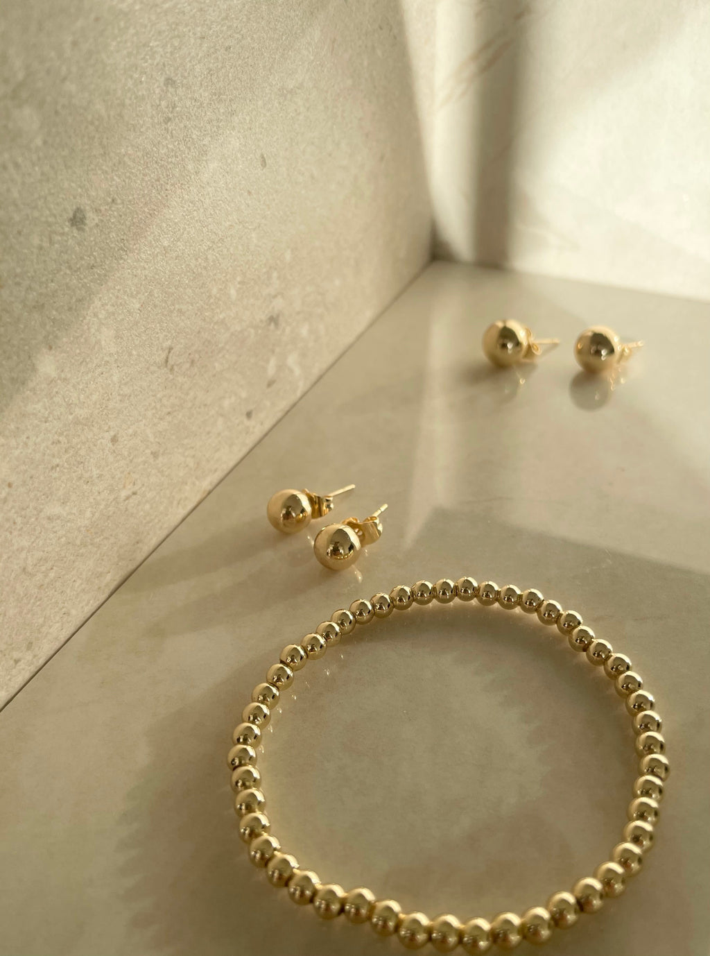 gold ball stud earrings
